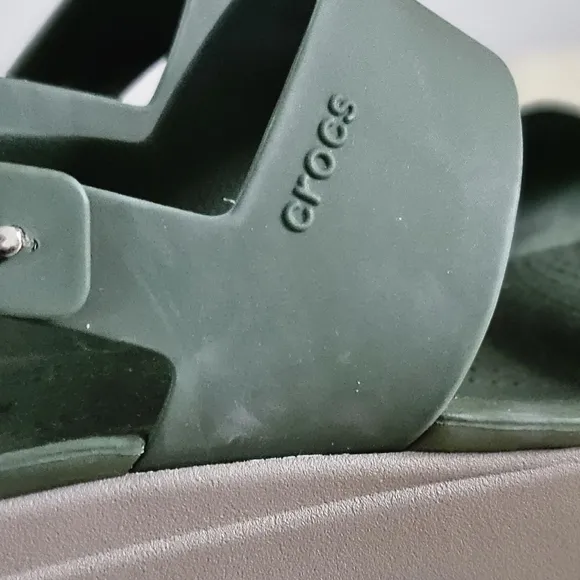 CROCS Women's Brooklyn Low Wedge's Army Green /Mushroom sandals size 7.