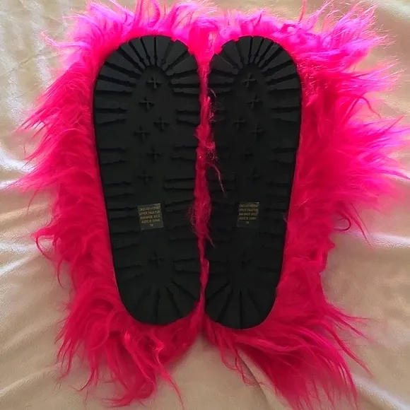 Current Mood Hot Pink Faux Fur Grumpies Slides Sandals Shoes