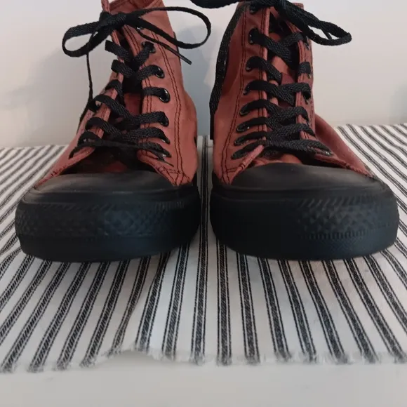 Custom Bleach dyed Converse Chuck Taylor All Star‎ Hi shoes