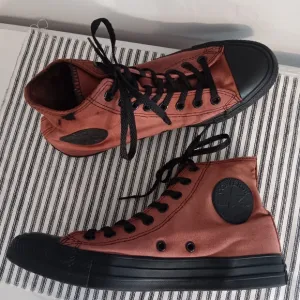 Custom Bleach dyed Converse Chuck Taylor All Star‎ Hi shoes