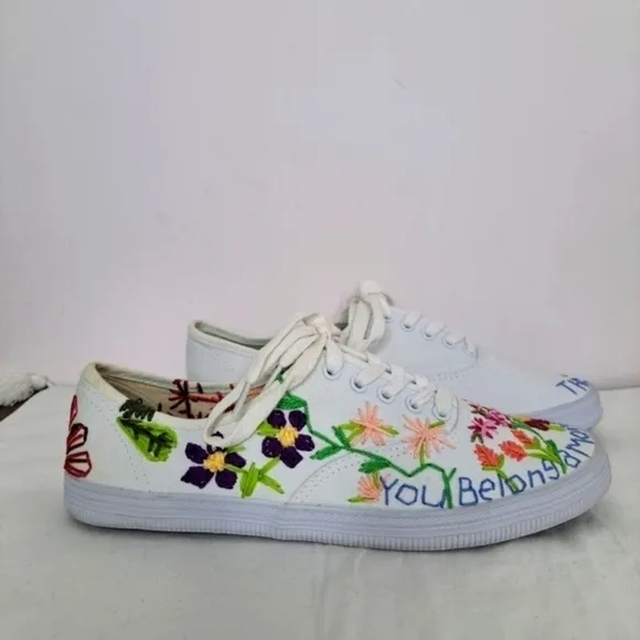 Custom hand embroidered floral canvas tennis shoe 9