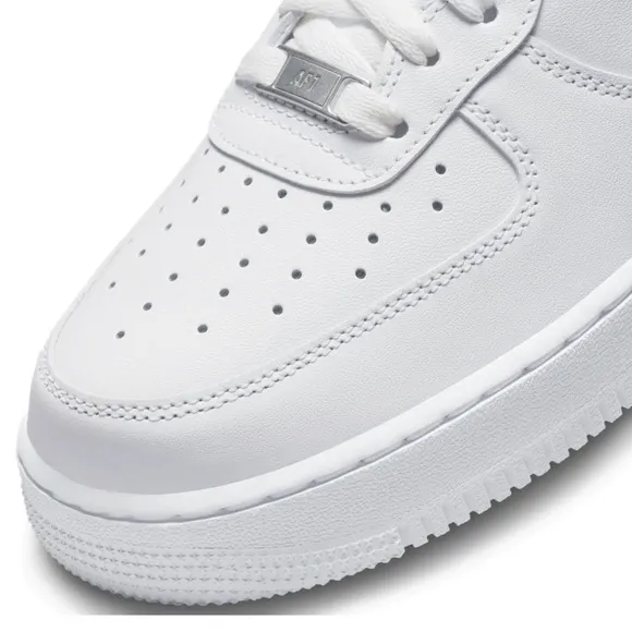 [CW2288-111] Mens Nike Air Force 1 '07 - Triple White NWOT