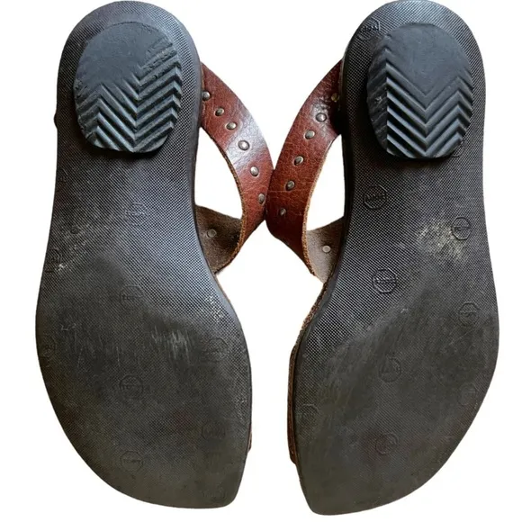 CYDWOQ Sandals Boho Brown Leather Silver Floral Studs Leather Soles Size 37