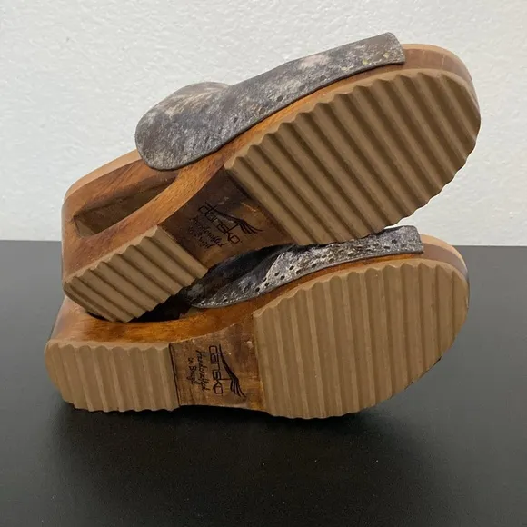 Dansko 70s Retro Wedge Cut Out Heel Sandals Limited Ed Wood Clogs Boho Hippie