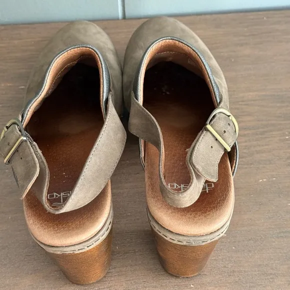 Dansko Delle Clogs Brown Leather Studded Boho Chic Platform Sandals Sz 40 US 9.5