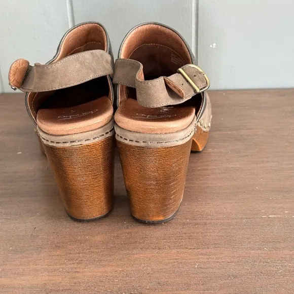 Dansko Delle Clogs Brown Leather Studded Boho Chic Platform Sandals Sz 40 US 9.5
