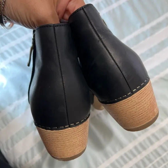 Dansko Lizanne Leather Clog Boot Zip Comfortable Bootie size 39