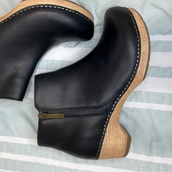 Dansko Lizanne Leather Clog Boot Zip Comfortable Bootie size 39