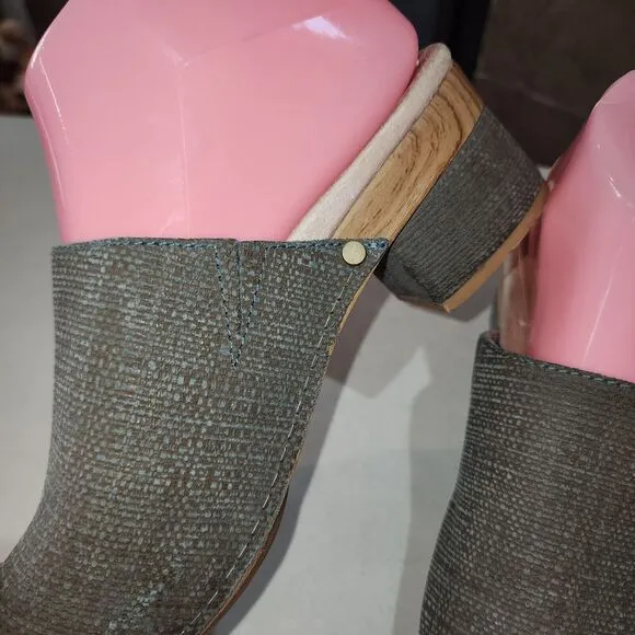 DANSKO MACI 7.5/8 Textured Sage Green Leather Slide On Mule Boho Clog Sandals