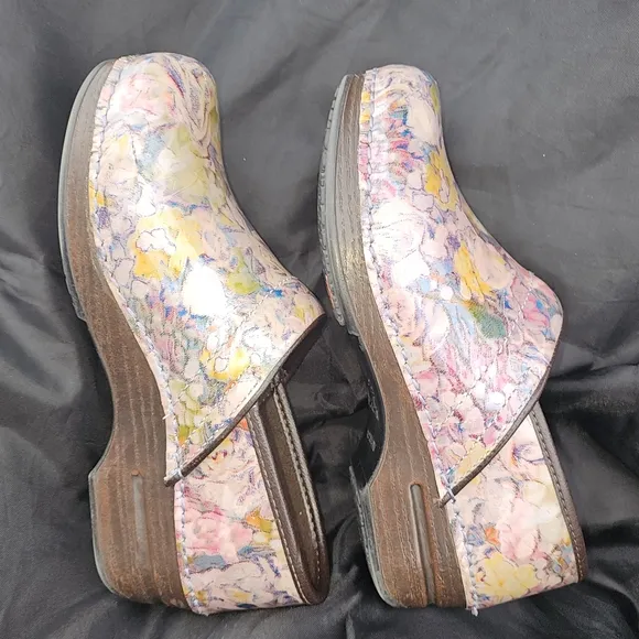 Dansko Pro XP Watercolor Floral Leather Slip On Clog Shoes 38 US Size 7.5-8 VGUC