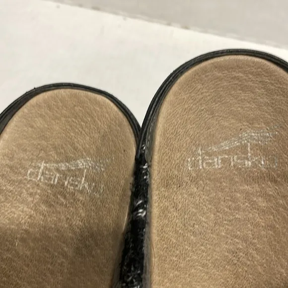 Dansko Womens Shoes 41 Bev Black Burnished Nubuck Leather Clogs Mules Platform
