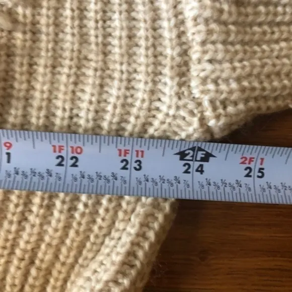 DESIGN 365 Cable-Knit Dropped-Shoulder Sweater w/Fringe Trim