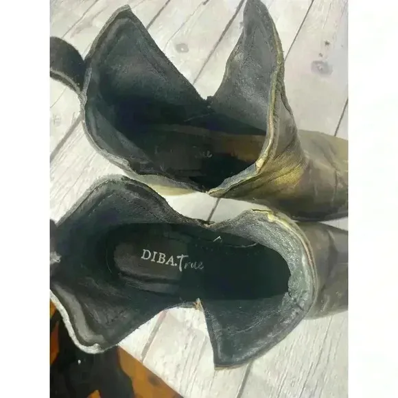 DIBA TRUE Later On Gold Metallic/Black Leather and Suede Notched Bootie Size 8W