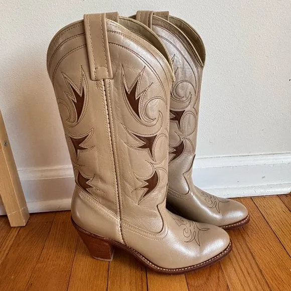 Dingo Acme Women Cowboy Western boots-Size 7.5 - Model 7408 -Beige -Brown