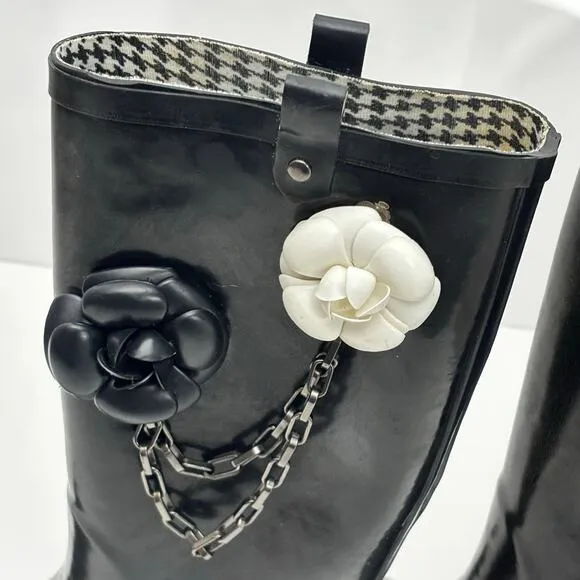 Dirty Laundry Rhane Black &amp; White Flower Chain Rubber Pull On Rain Boots Size 6