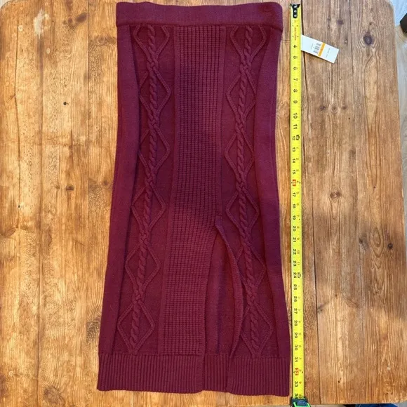 DKNY Women's Cable Knit Ribbed Sweater Midi Skirt Viscose Burgundy Small NEW