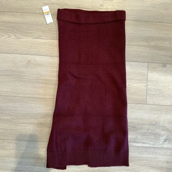 DKNY Women's Cable Knit Ribbed Sweater Midi Skirt Viscose Burgundy Small NEW
