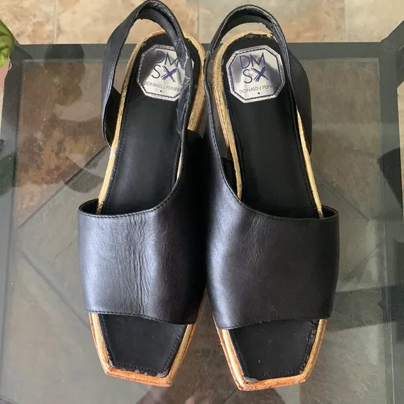 DMSX Donald j. Pliner Bridget Platform Sandals
