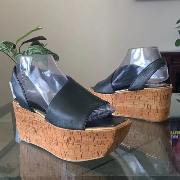 DMSX Donald j. Pliner Bridget Platform Sandals