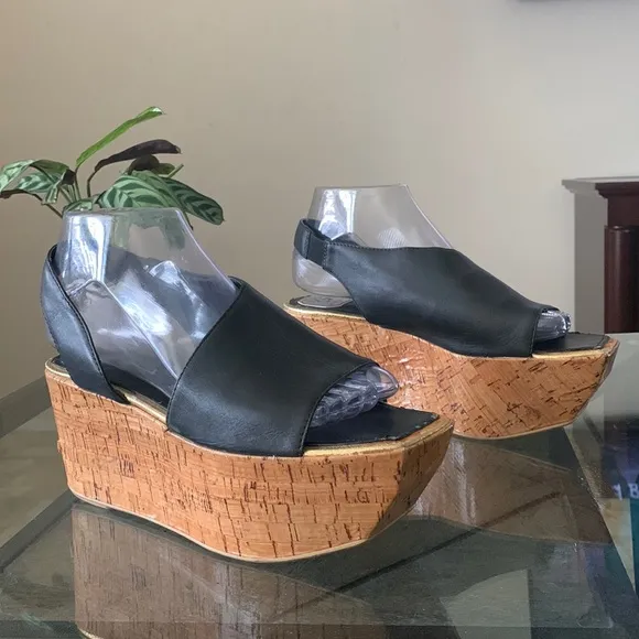 DMSX Donald j. Pliner Bridget Platform Sandals