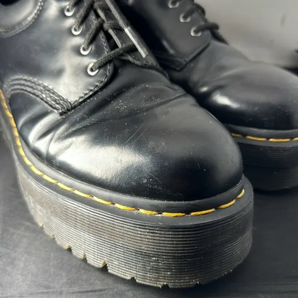DOC MARTENS 8053 PLATFORM SHOES Women’s size 11 Men’s 10