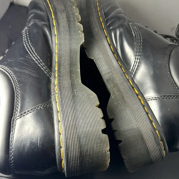 DOC MARTENS 8053 PLATFORM SHOES Women’s size 11 Men’s 10