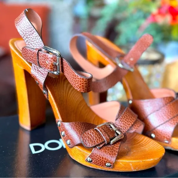 Dolce &amp; Gabbana Cognac brown leather sandals heels with studs western vibe boho