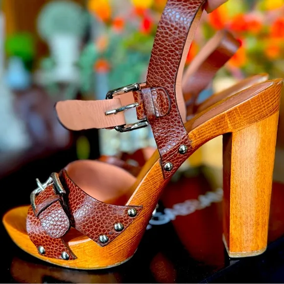Dolce &amp; Gabbana Cognac brown leather sandals heels with studs western vibe boho