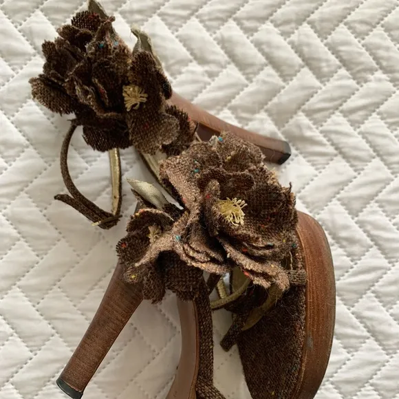 Dolce &amp; Gabbana vintage tweed flower platform sandals heels, 7