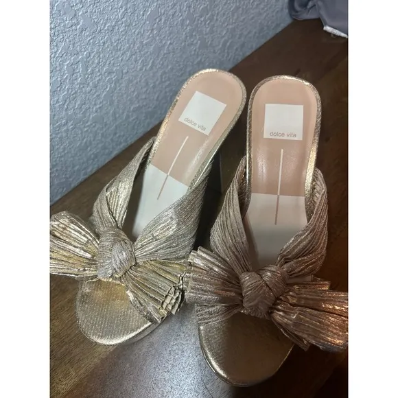 Dolce Vita BLARE Gold Platform Heels Bow Detail Slides Sandals Women's 7.5