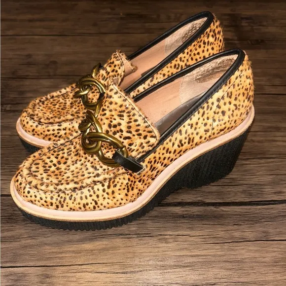 Dolce Vita Brenan Wedge Leopard Calf Hair Shoes Women's Size 7.5