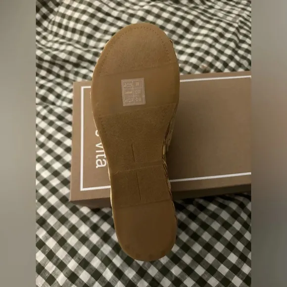 Dolce Vita Chavi Wide Sandals - 8.5W - NWT