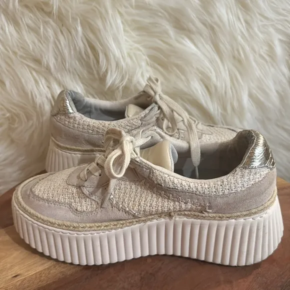Dolce Vita Dandi Platform Sneaker