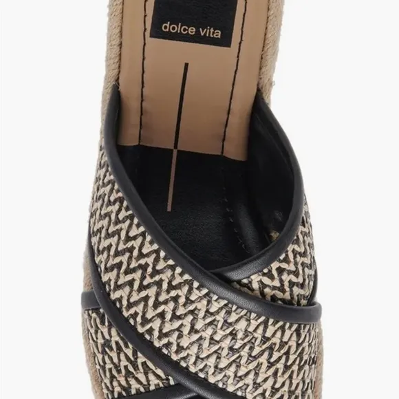 Dolce Vita Espadrilles Platform Slide On Sandals.  Women’s Size 7