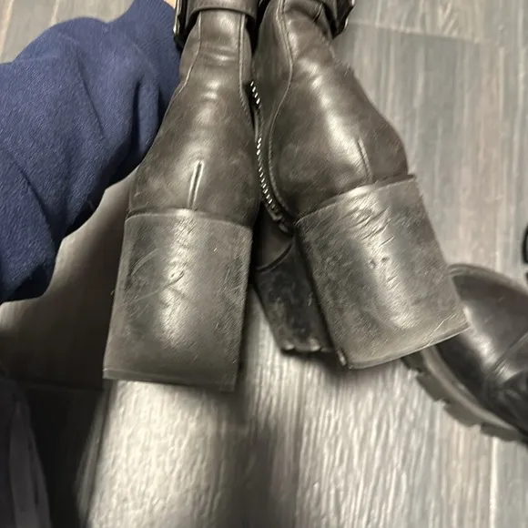 Dolls kill current mood Jane doe boots 5 m pre owned vintage