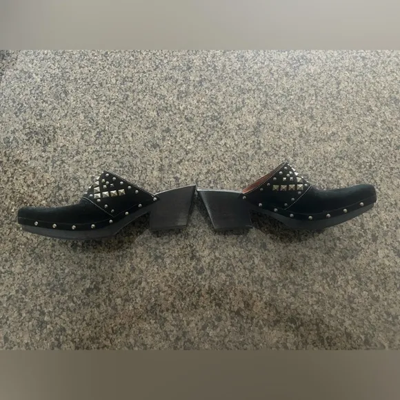 Donald J. Pliner Black Studded Women's ShoesSize 10