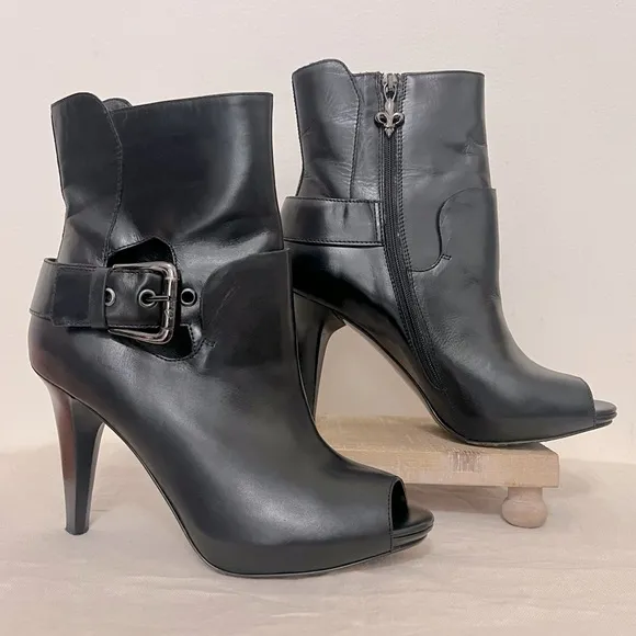 Donald J. Pliner Zerli Black Leather Booties