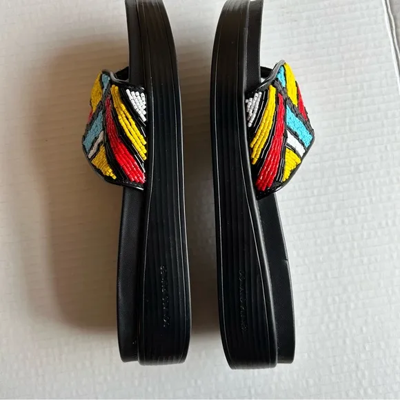 DONALD PLINER Chunky Summer Black Colorful Craft Slip On Fiji Sandals Size 8.