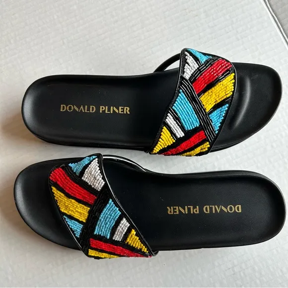 DONALD PLINER Chunky Summer Black Colorful Craft Slip On Fiji Sandals Size 8.