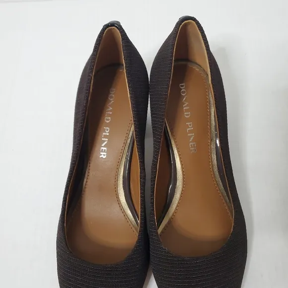Donald Pliner Suzette Slip On Pump Shoes Womens Size 7 Brown Casual Chic Office