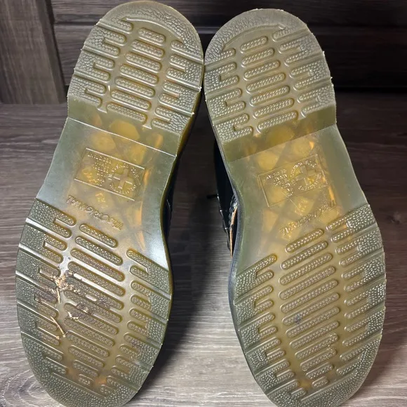 Dr. Martens 1460 STUD Boots Size 6