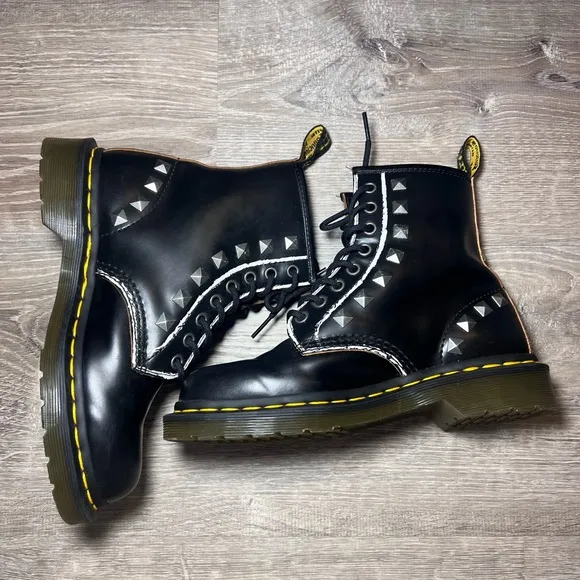 Dr. Martens 1460 STUD Boots Size 6