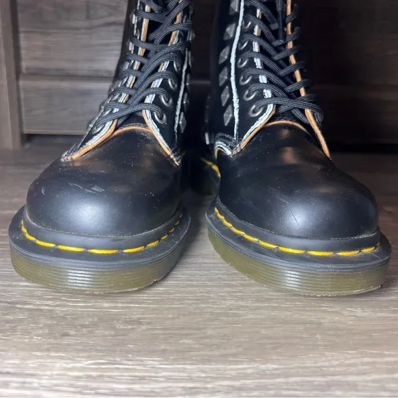 Dr. Martens 1460 STUD Boots Size 6