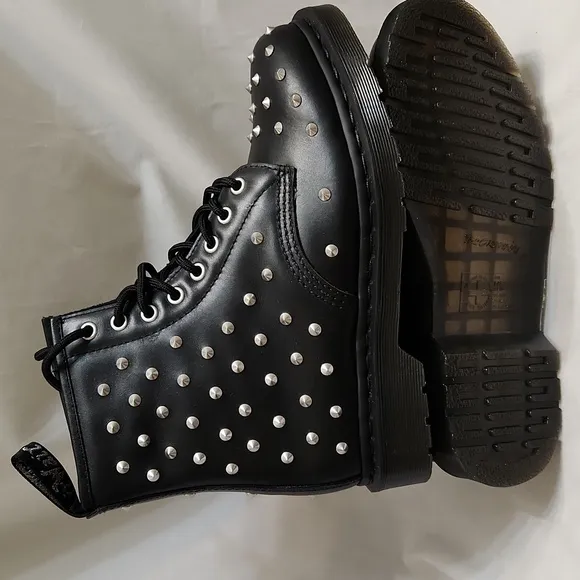 Dr. Martens 1460 Stud Wanama Leather Lace Up Black Combat Boots (M 7, L 8)