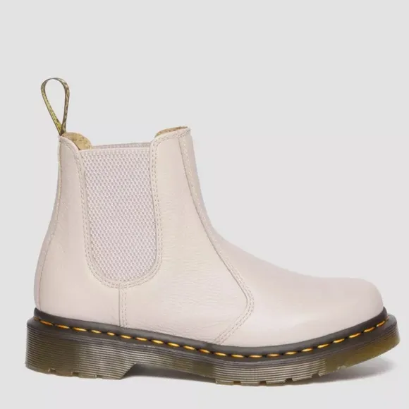 Dr. Martens 2976 Chelsea Boots 7 NWT