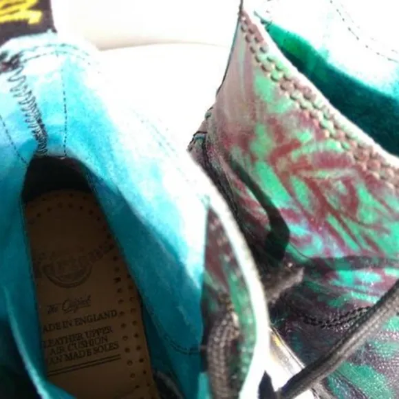 DR. MARTENS • 90s Turquoise Tie Dye Leather Boots