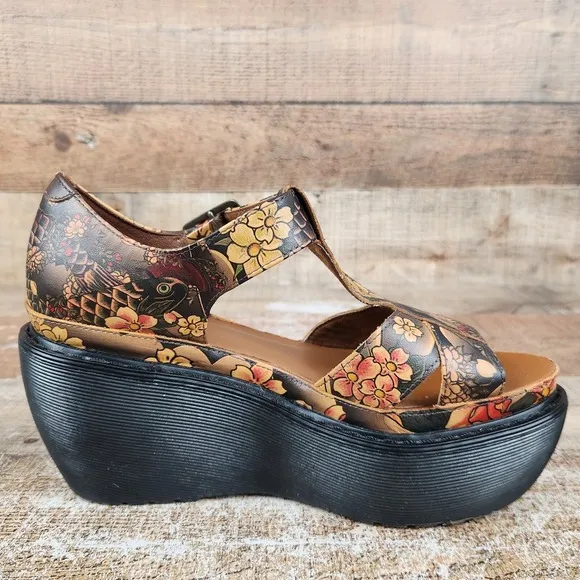 Dr Martens Adaya Women's Size 7 Floral Asia Tattoo Print Wedge Platform Sandals