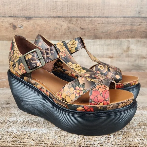 Dr Martens Adaya Women's Size 7 Floral Asia Tattoo Print Wedge Platform Sandals