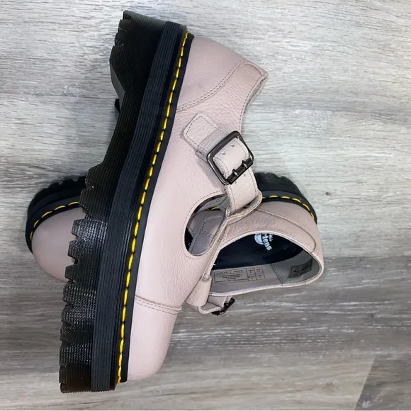 Dr Martens Bethan Quad Retro Mary Jane Platform Taupe Woman’s 9 Shoes NWOB
