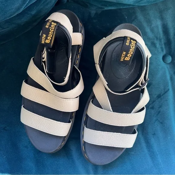 DR MARTENS BLAIR 4 STRAP LEATHER BOHO SANDALS SIZE 10 NWOT IVORY